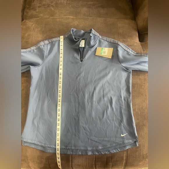 Nike NWT Women’s 1/4 Zip Blue Therma-Fit Long Sleeve Size XL - Picture 4 of 6